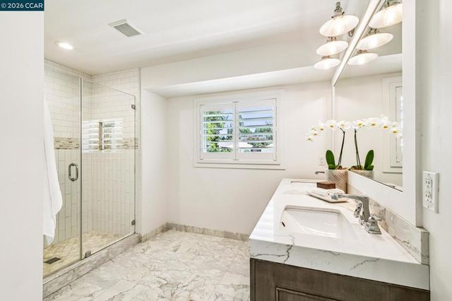 2941 Roundhill Rd, Alamo, CA 94507