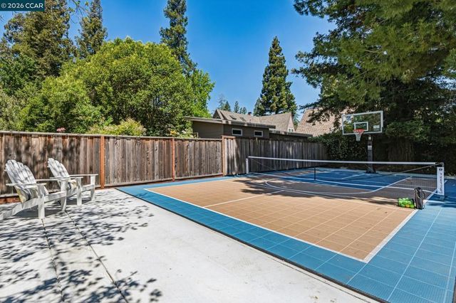 2941 Roundhill Rd, Alamo, CA 94507
