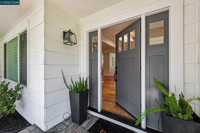 2941 Roundhill Rd, Alamo, CA 94507