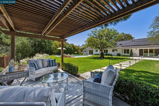 2941 Roundhill Rd, Alamo, CA 94507