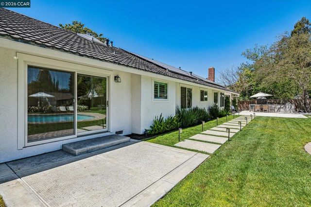 2941 Roundhill Rd, Alamo, CA 94507