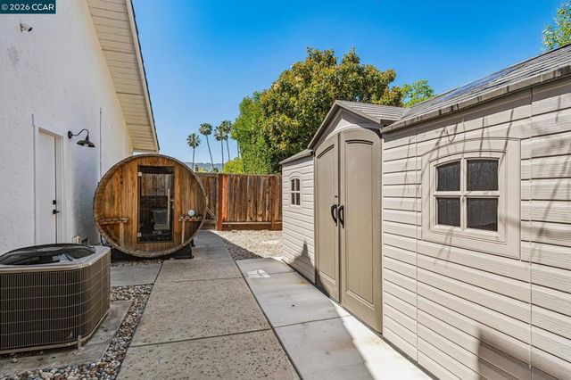 2941 Roundhill Rd, Alamo, CA 94507