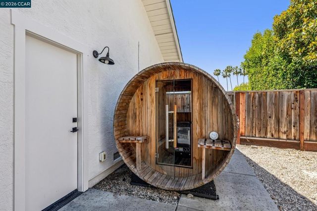 2941 Roundhill Rd, Alamo, CA 94507