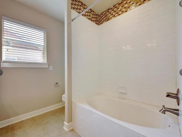 1601 Miriam Ave 203, Austin, TX 78702