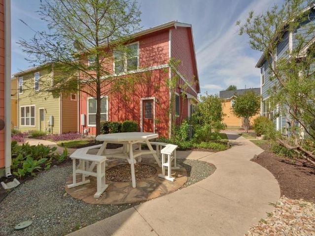 1601 Miriam Ave 203, Austin, TX 78702