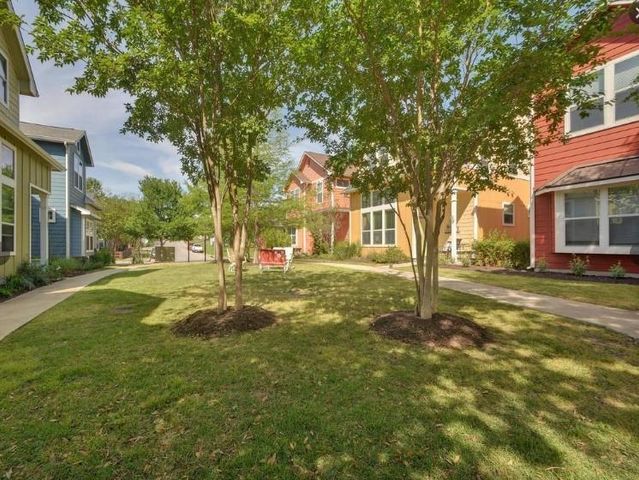 1601 Miriam Ave 203, Austin, TX 78702