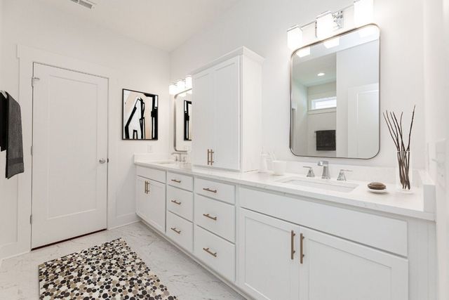 335A McKennell Dr, Nashville, TN 37206