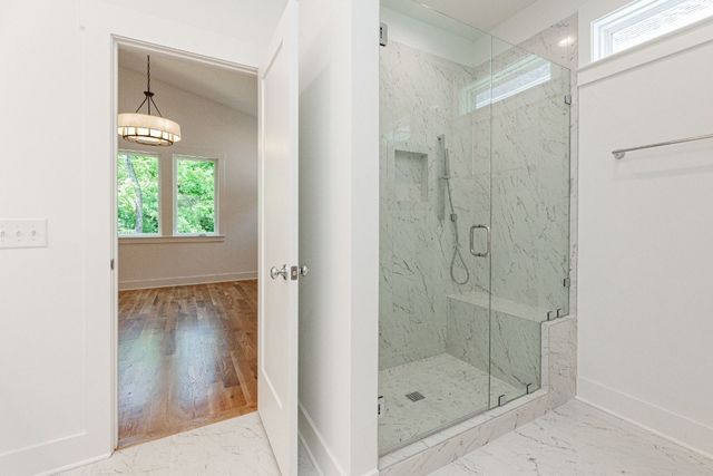 335A McKennell Dr, Nashville, TN 37206