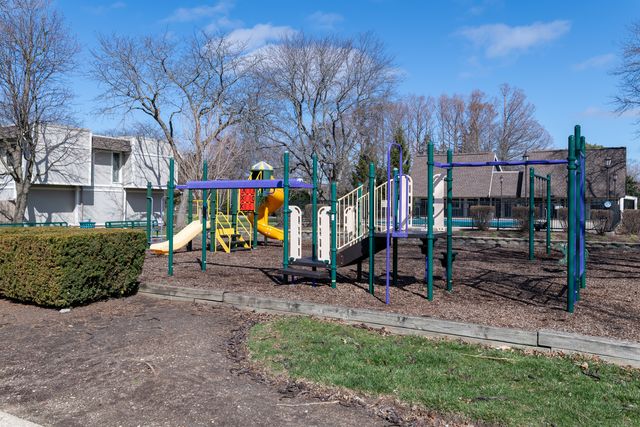 556 Chard Court, Grayslake, IL 60030