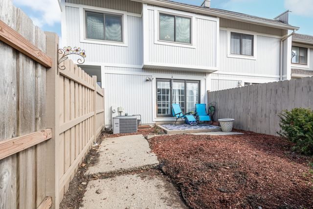 556 Chard Court, Grayslake, IL 60030