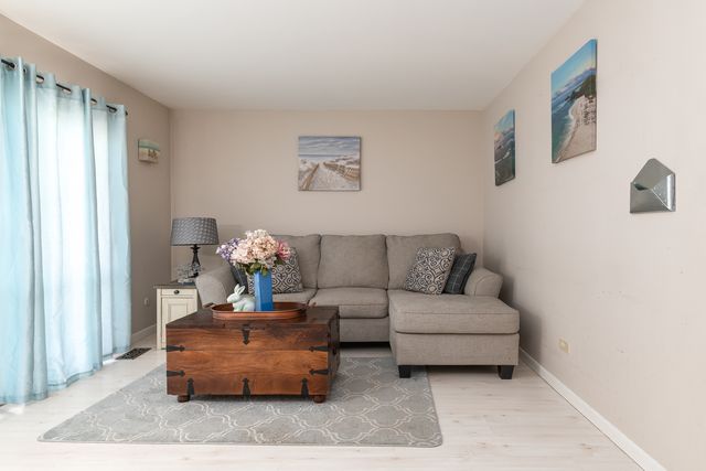 556 Chard Court, Grayslake, IL 60030