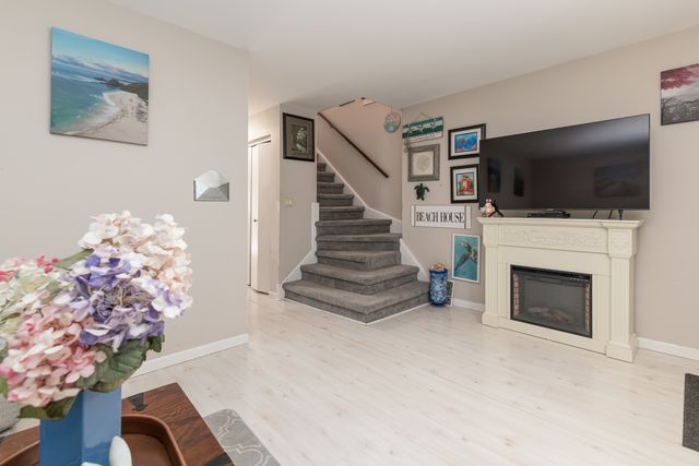 556 Chard Court, Grayslake, IL 60030