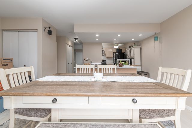 556 Chard Court, Grayslake, IL 60030