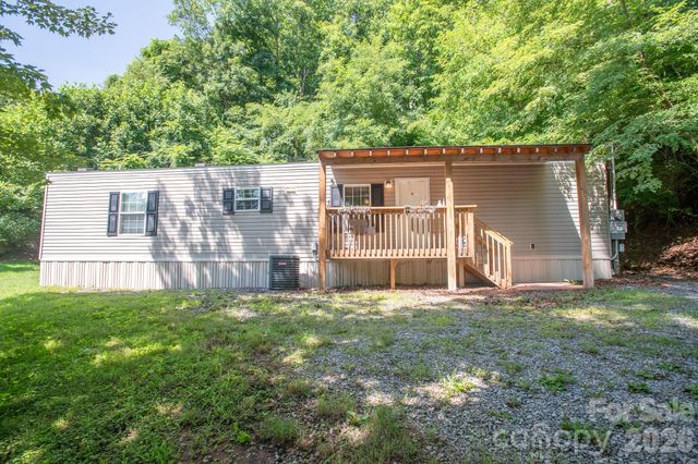1066 Pisgah Drive, Canton, NC 28716