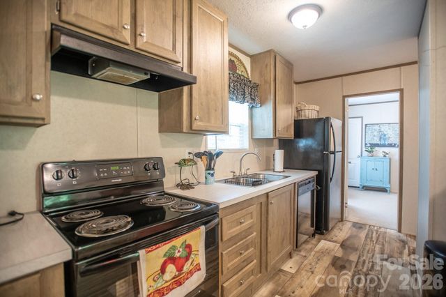 1066 Pisgah Drive, Canton, NC 28716