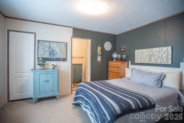1066 Pisgah Drive, Canton, NC 28716