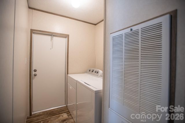 1066 Pisgah Drive, Canton, NC 28716