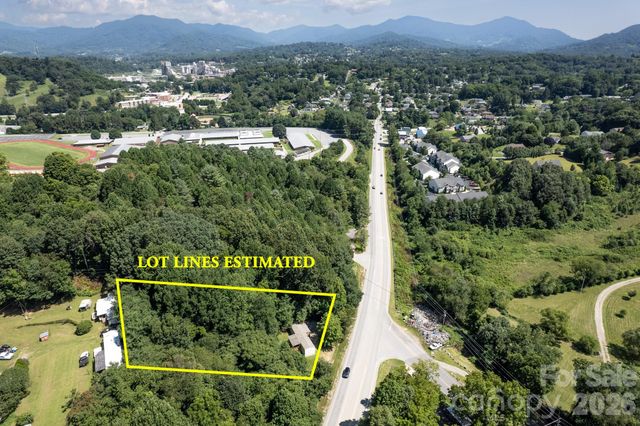 1066 Pisgah Drive, Canton, NC 28716
