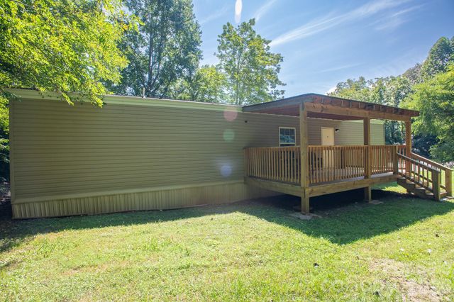 1066 Pisgah Drive, Canton, NC 28716