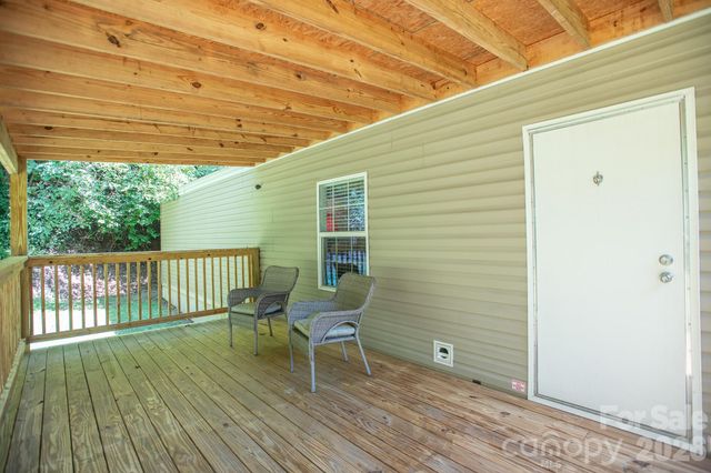 1066 Pisgah Drive, Canton, NC 28716
