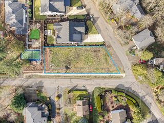 5830 Sw SALMON St, Portland, OR 97221