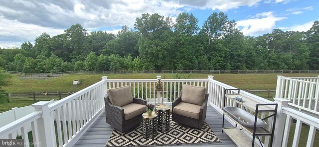 70 VILLAGE GREEN LN, Sicklerville, NJ 08081