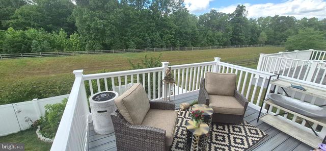 70 VILLAGE GREEN LN, Sicklerville, NJ 08081