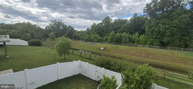 70 VILLAGE GREEN LN, Sicklerville, NJ 08081