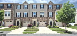 70 VILLAGE GREEN LN, Sicklerville, NJ 08081