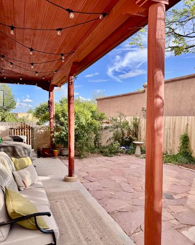 6755 Camino Carlita, Santa Fe, NM 87507