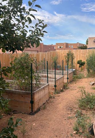 6755 Camino Carlita, Santa Fe, NM 87507