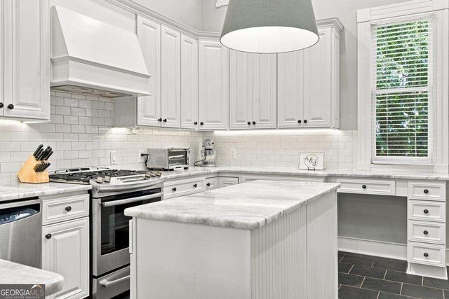 285 Alaska Avenue NE, Atlanta, GA 30312