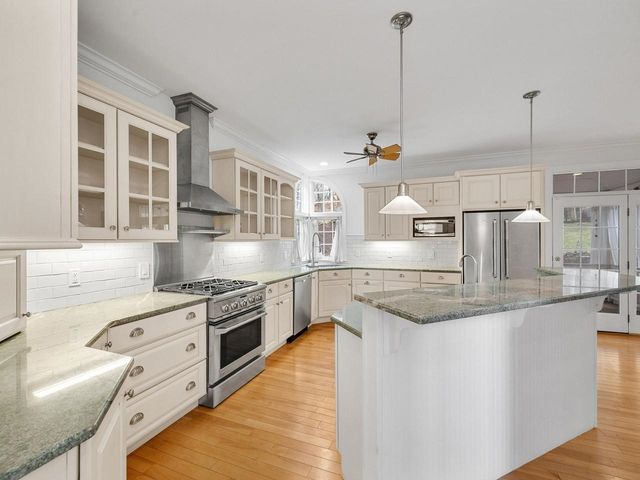 206 Hawley Road, Shelburne, VT 05482