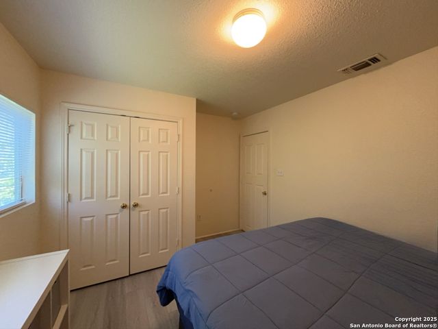 3853 MAVERICK CREEK RD, San Antonio, TX 78247