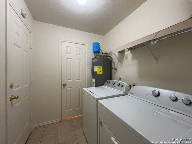 3853 MAVERICK CREEK RD, San Antonio, TX 78247