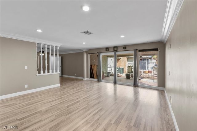 2211 EDGEWOOD Avenue, Las Vegas, NV 89102