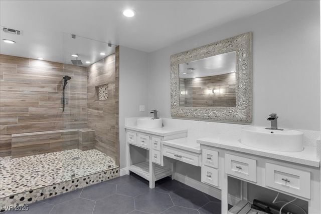 2211 EDGEWOOD Avenue, Las Vegas, NV 89102