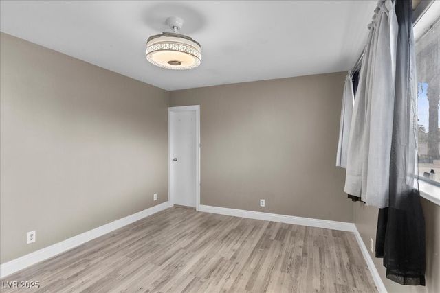 2211 EDGEWOOD Avenue, Las Vegas, NV 89102