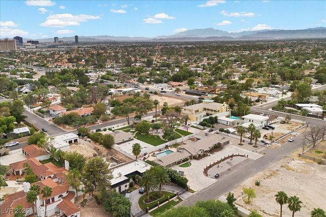 2211 EDGEWOOD Avenue, Las Vegas, NV 89102