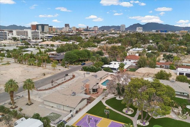 2211 EDGEWOOD Avenue, Las Vegas, NV 89102