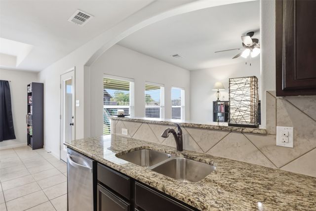 413 Water Oak, Denton, TX 76209