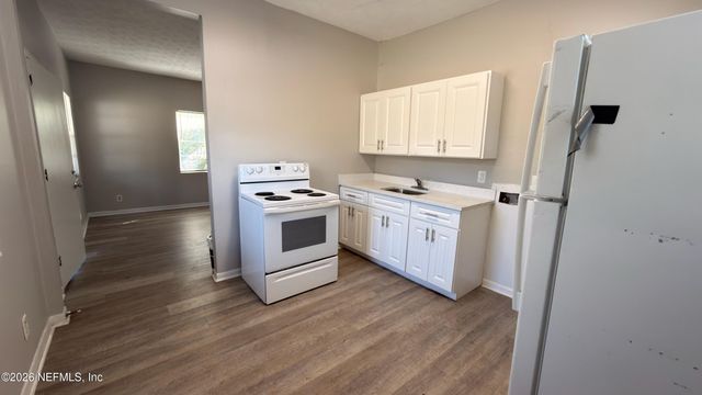 834 N WASHINGTON Street, Jacksonville, FL 32206