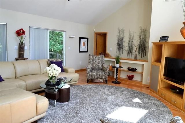 301 STUART Way, Erie, PA 16509