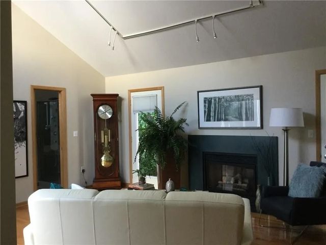301 STUART Way, Erie, PA 16509