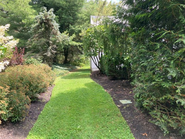 301 STUART Way, Erie, PA 16509
