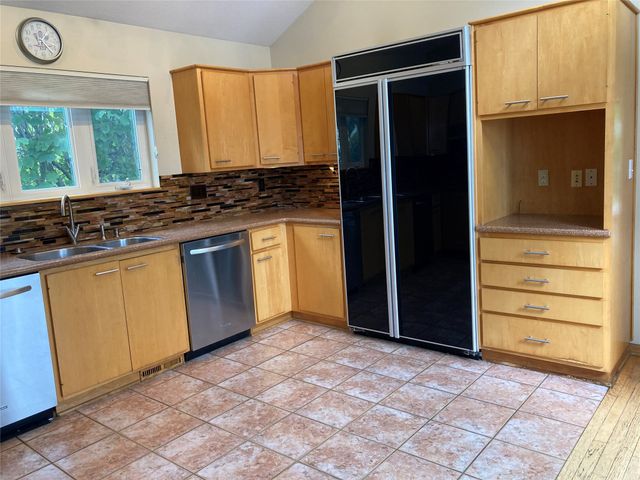 301 STUART Way, Erie, PA 16509