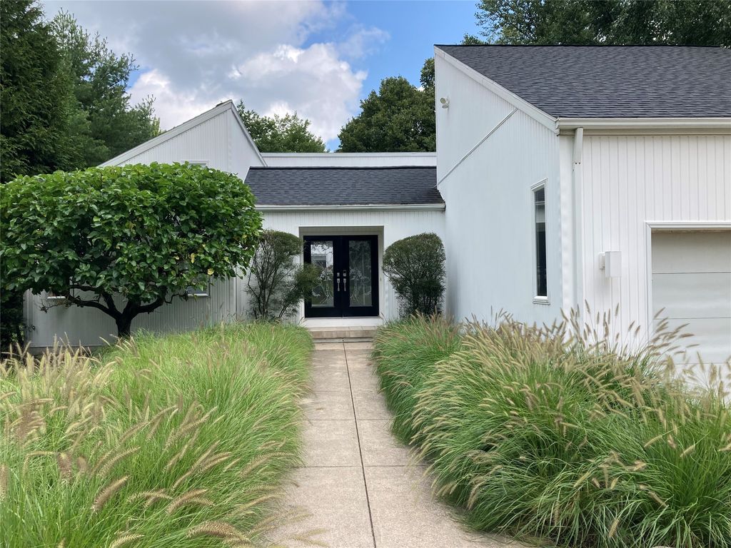 301 STUART Way, Erie, PA 16509