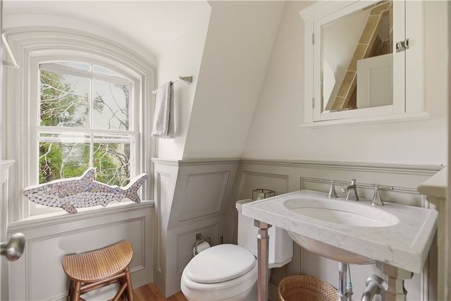 364 Bellevue Avenue, Newport, RI 02840