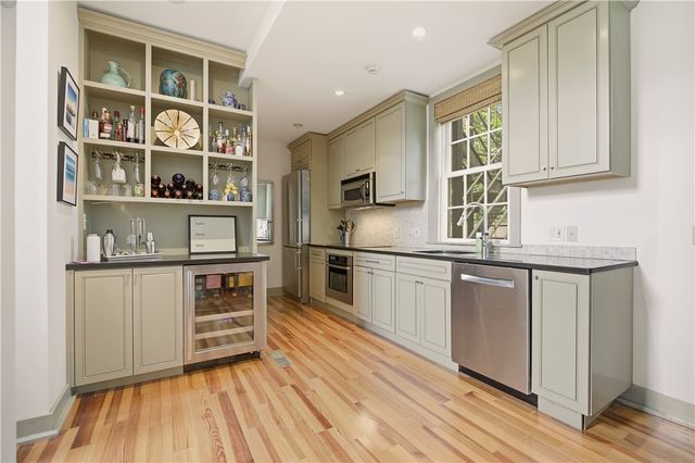 364 Bellevue Avenue, Newport, RI 02840