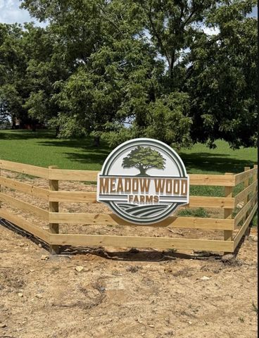 637 Sheehy Rd, Mc Ewen, TN 37101